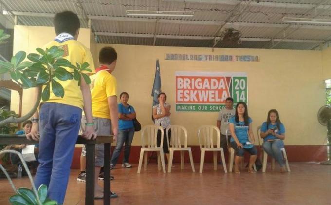 Brighton Venturers help elementary school for their Brigada skwela 