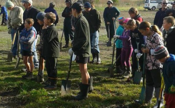 Lindsay Bush Planting Days