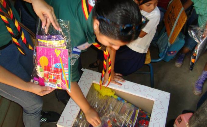Actividad de Servicio "Escuela Raquel de García"