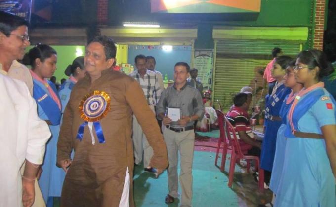 Service at Puja Pandal