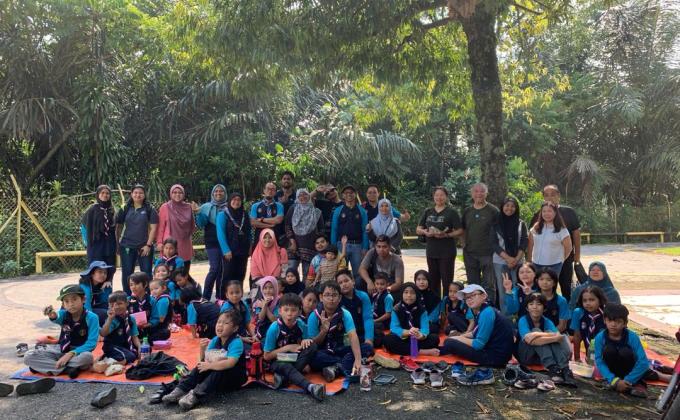 Pengakap Laut masuk hutan