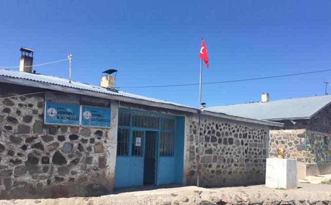 Book Campaign for a Village School... Result 2494 Books