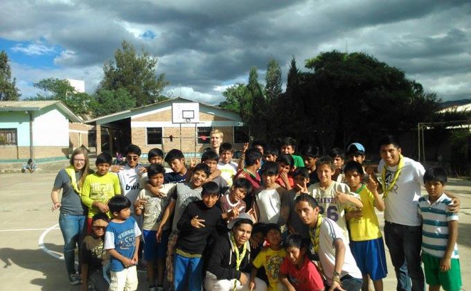 visita al orfanato ¨arcoiris¨