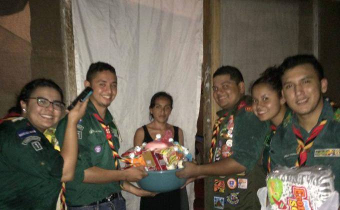 Entrega de Canasta Familiar 