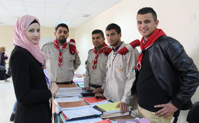 Hebron University Rovers Clan opens a Book Exhibition for Exchanging Academic Books