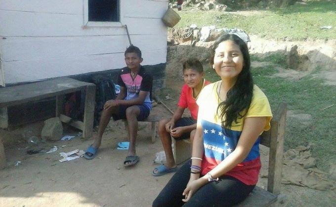 Donaciones y convivencia con tribus Indígenas de Venezuela.