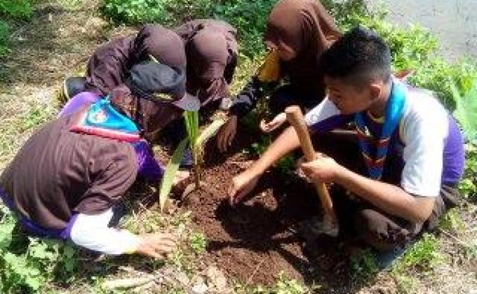 Tree Planting Project as program Road to #EarthHour2016 Project