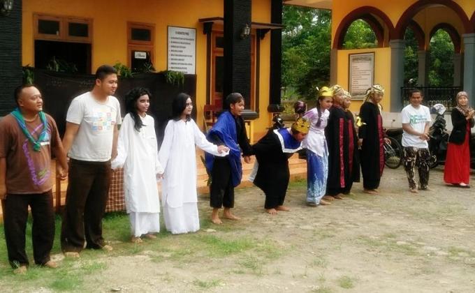 Prabuhi Demam Sastra - theatrical performance of "Kabayan Lara"