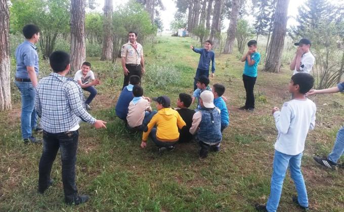 "Mubarizlar" scout group held a meeting on intellectual games.