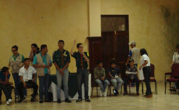 Scouts de Comayagua a favor de los derechos de la niñez y juventud