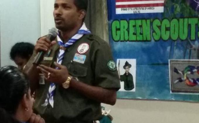 GREEN SCOUTS WITH MOP 