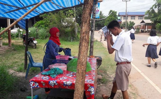 เดินขบวนรณรงค์ให้ประชาชนไปออกเสียงประชามติ