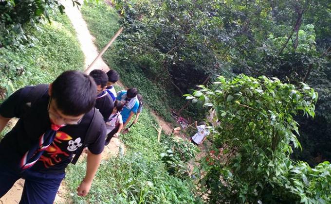 Hiking at Sinar Bintang Hill with scout master and 17 others scouts