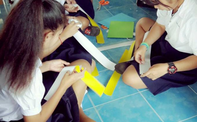 จัดป้ายนิเทศน์
