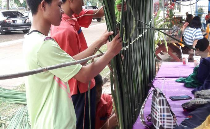 จัดซุ้ม