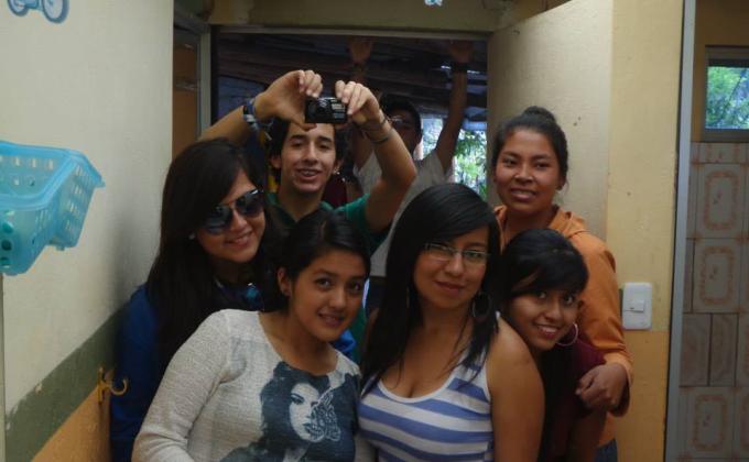 Ayuda Social