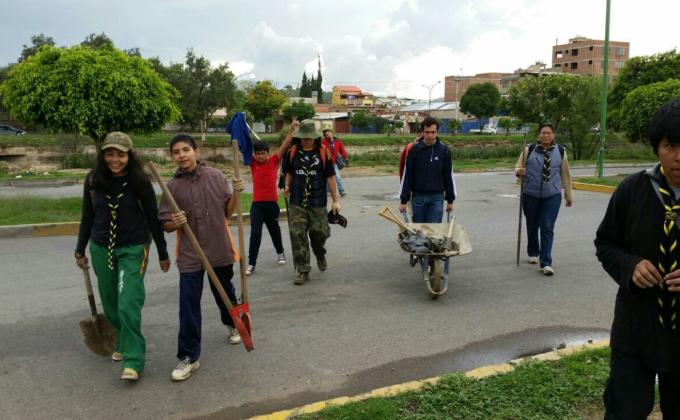 Plantando pulmoncitos para Cochabamba