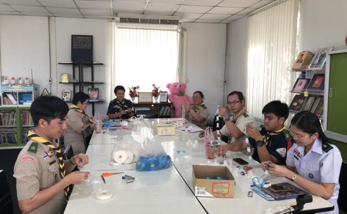 ทำพวงมาลัย