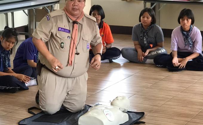 สอนปฐมพยาบาลแก่ผู้บำเพ็ญประโยชน์