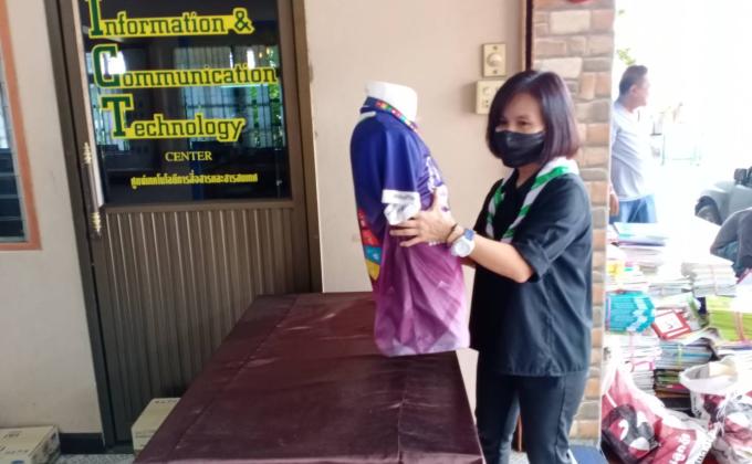 จิตอาสาจัดเก็บเสื้อวิ่ง