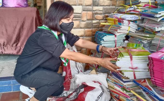 จิตอาสาจัดหนังสือ