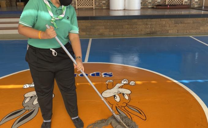 จิตอาสาช่วยทำความสะอาด