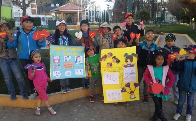 REPARTIENDO CORAZONES CONTRA EL BULLING