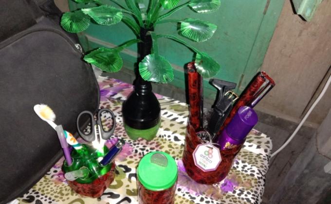 পরিত্যক্ত প্লাস্টিকের পুনঃব্যবহারে কারুকাজ, প্লাস্টিক টাইড টার্নাস চ্যালেঞ্জ ব্যাজ 