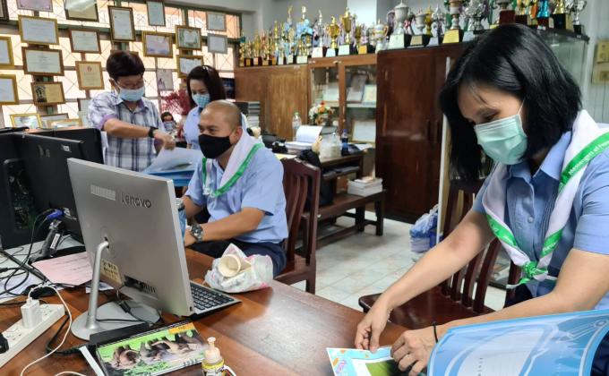 จิตอาสาจัดเก็บเอกสาร