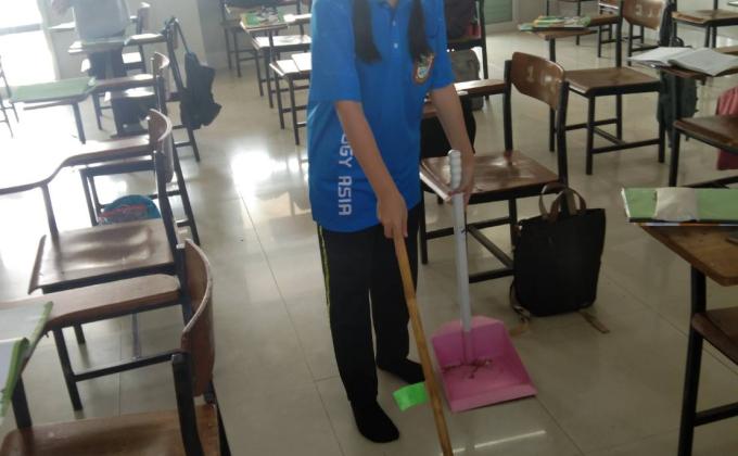 ทำความสะอาจห้องเรียน