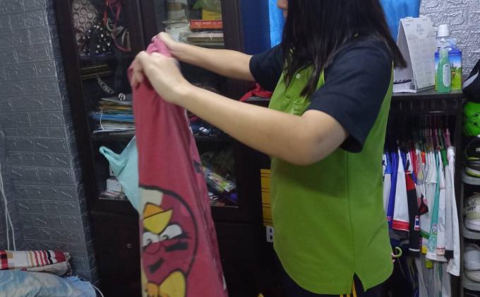 จัดเก็บเสื้อผ้าให้เป็นระเบียบ