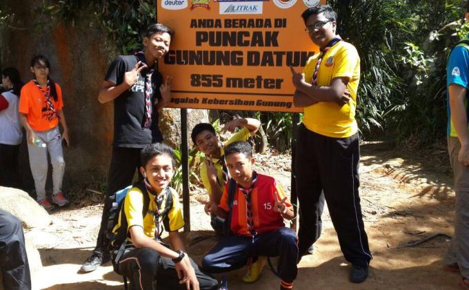 EKSPEDISI JALAN KAKI DAN MENDAKI GUNUNG DATUK ANUGERAH REMAJA PERDANA RAKAN MUDA (ARP) DAERAH TAMPIN