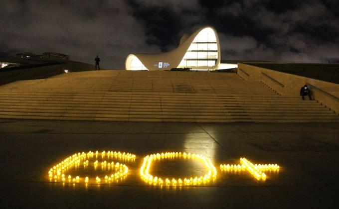 "Earth hour" 