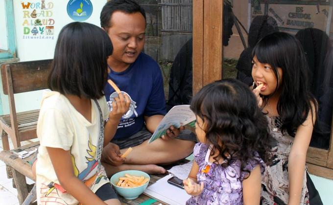PRABUHI Rally on World Read Aloud Day 5 March 2014