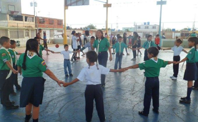 Forestación del jardin de la iglesia Jesús de la Divina Misericordia ubicada en la Urbanizacion Las Eugenias, parroquia Jesús de la Divina Misericordia, Santa Ana de Coro Estado Falcón Venezuela   