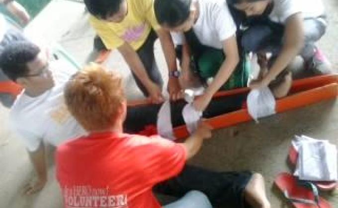 Splinting Training with Red Cross Youth