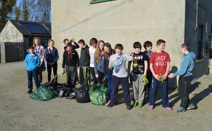 Community project for Messengers of Peace badge at Castle Saunderson