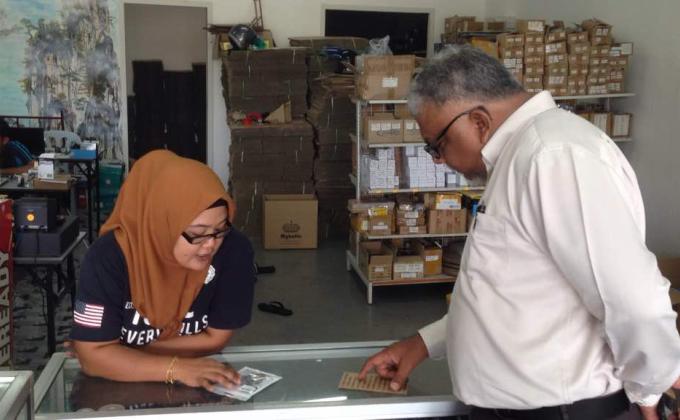 Survey solar kit components at electronic shop