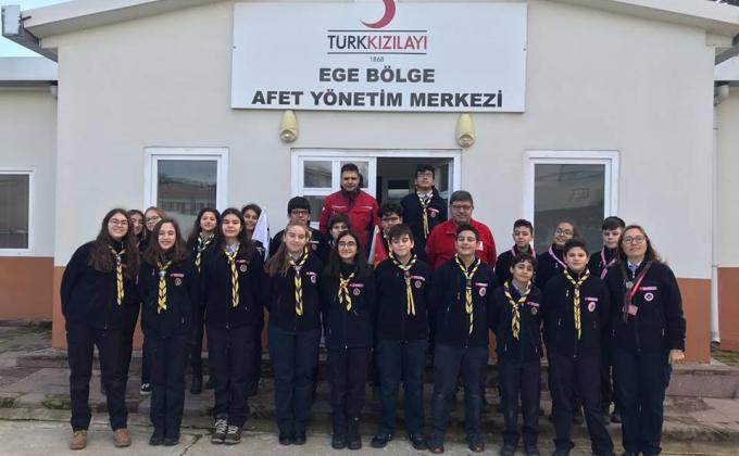 Volunteer service at Disaster Management Center for Refugees