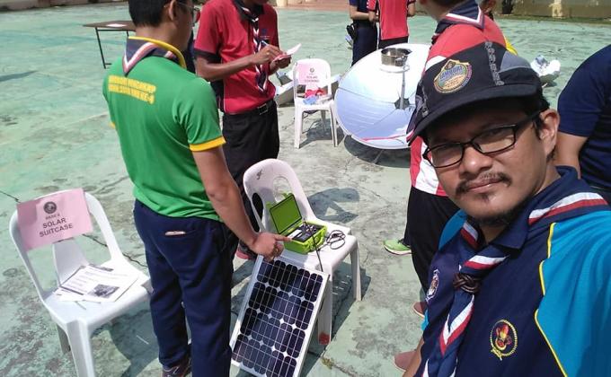 Hari kedua berbengkel Scouts Go Solar