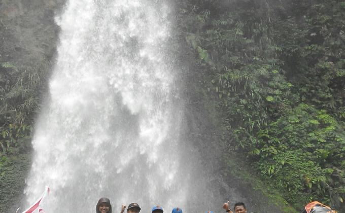 End Of Years Camp & Adventure to the Waterfall Cibeureum Cibodas West Java 2015