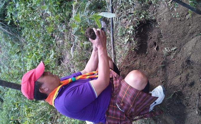 མི་དབང་རྒྱལ་བཙུན།