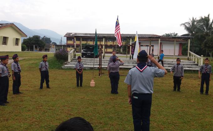 KEM LENCANA KERIS GANGSA DAN PENGHIBUR