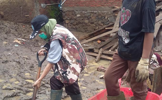 Peace Camp on Refugees Posts of Garut's flood dan Landslide , September 2016