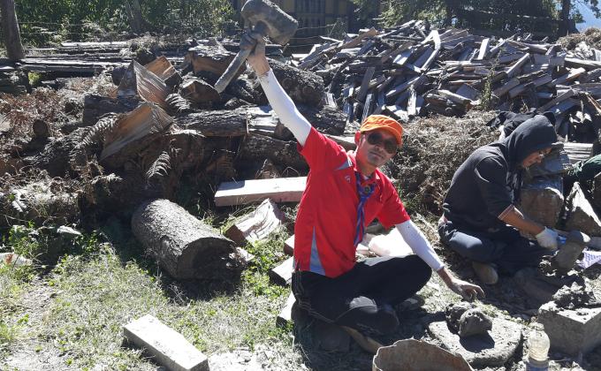 Community Service at Tangsibi Temple construction
