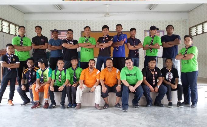 Khidmat Masyarakat Membersihkan Sekolah Ditenggelami Banjir