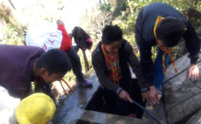 Cleaning water tank