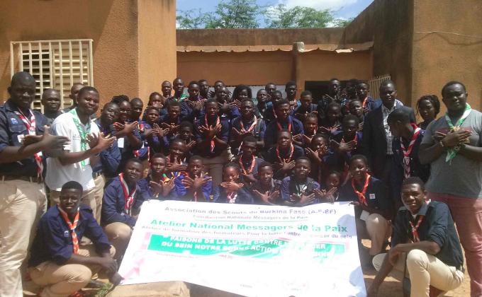 FORMATION DES SCOUTS A LA SENSIBILISATION : LUTTE ET SENSIBILISATION CONTRE LE CANCER  DU SEIN 