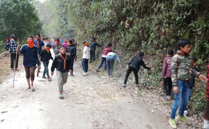 Comunity service by Gonpa Scouts