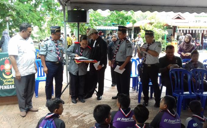MERDEKA WALK DAN CLEAN UP THE WORLD 2018